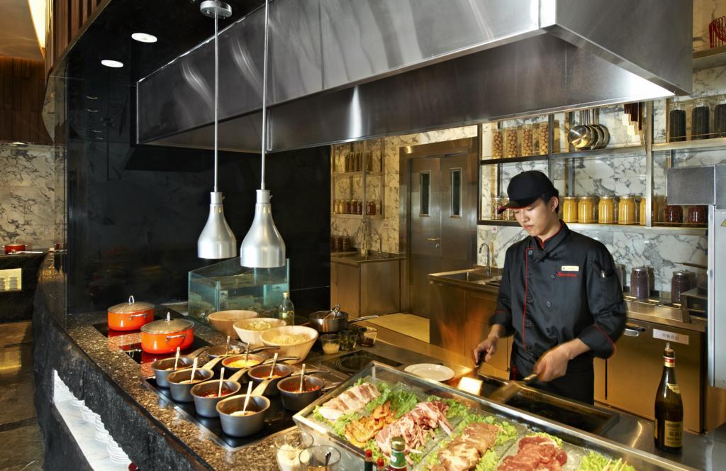 Hotel Nikko Tianjin Eksteriør bilde A live kitchen at a hotel