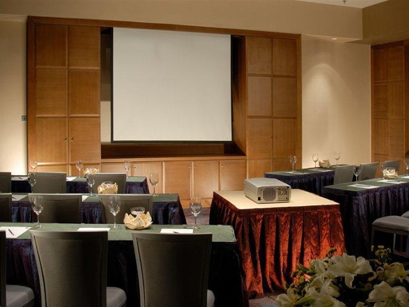 Hotel Nikko Tianjin Eksteriør bilde A projector screen in a meeting room